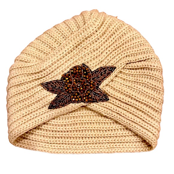 NWT Muse Knitted Cap Beige Tan with Amber AB Rhinestones Flower Seed Bead Leaves - Picture 1 of 7